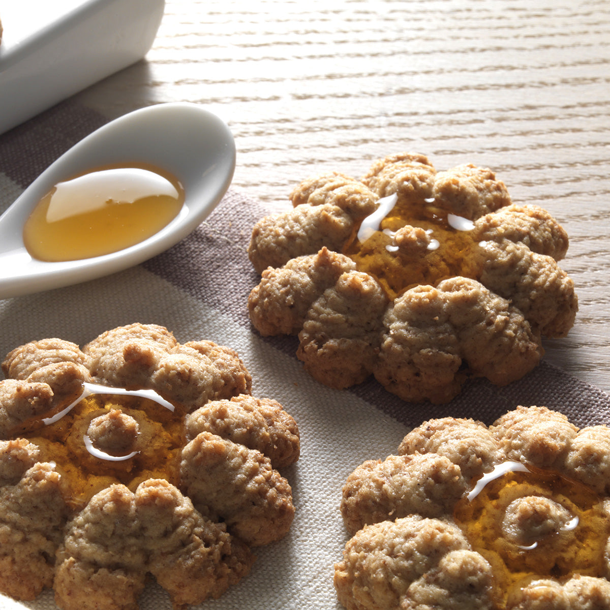 Biscotti con grano saraceno e miele